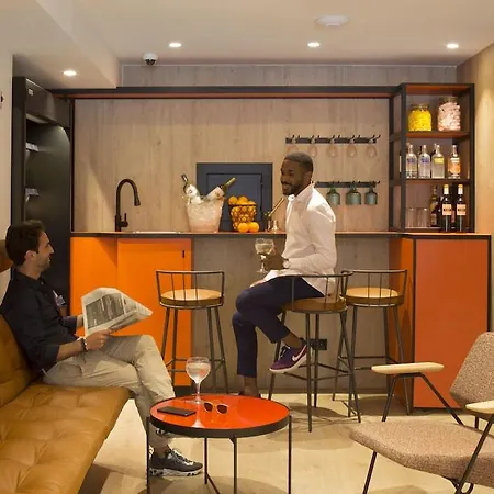 Chic&basic Reding Szálloda 3*