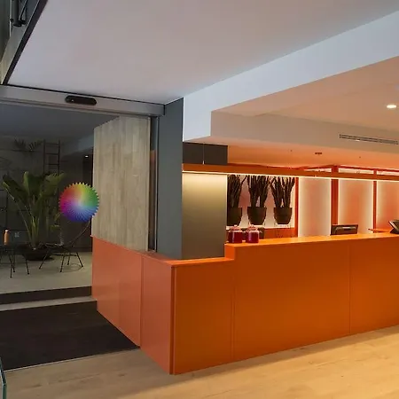 Chic&basic Reding فندق 3*