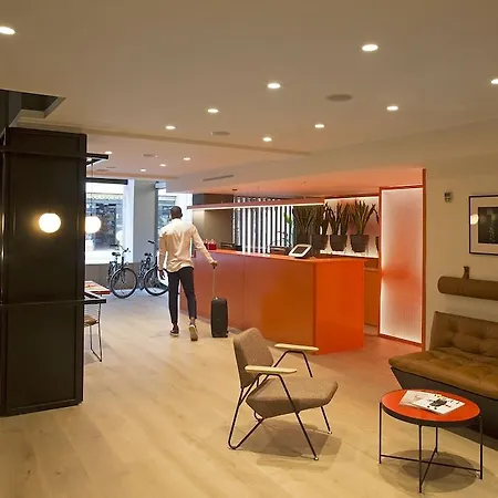 Chic&basic Reding برشلونة