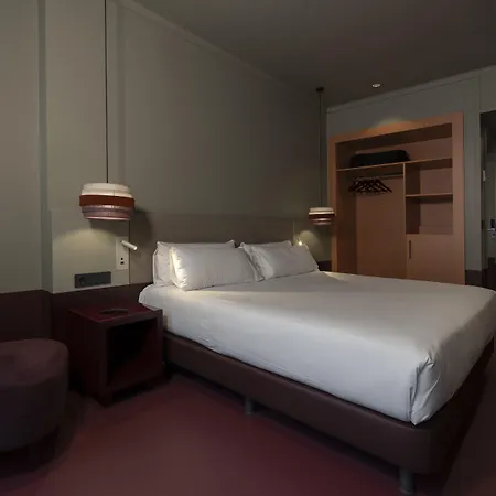 Hotel Chic&basic Reding 3*