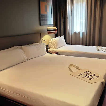 Chic&basic Reding برشلونة