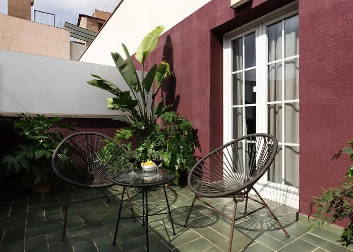 Chic&basic Reding Otel