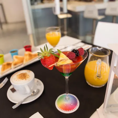 Chic&basic Reding Hotell