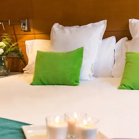 Hotell Chic&basic Reding 3*