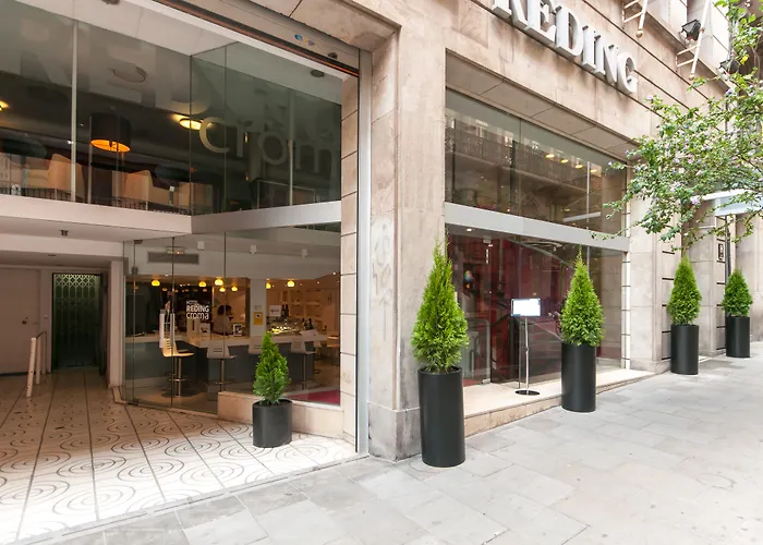 Chic&basic Reding Отель 3*